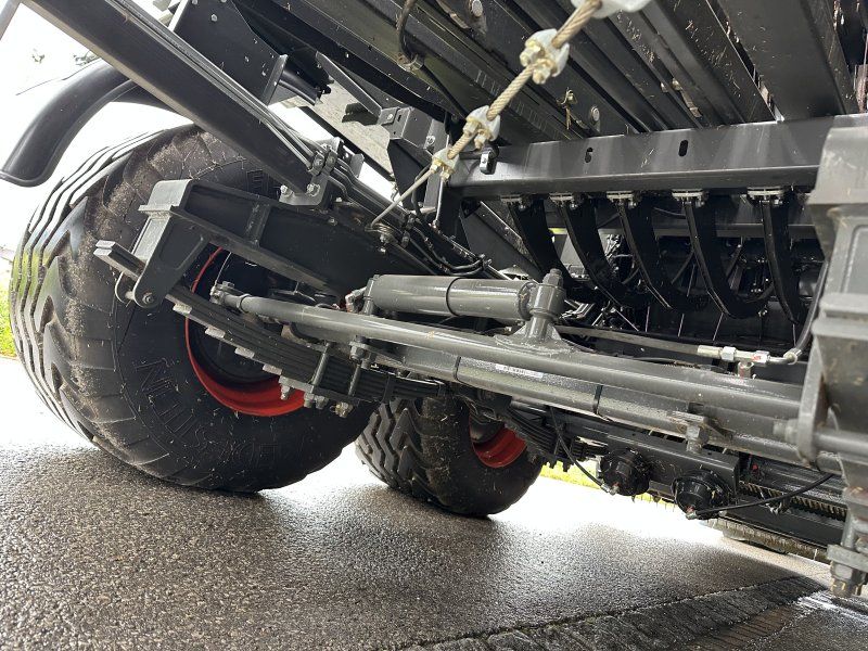 Claas Quandrant 5200 FC Tandem EVOLUTION mit Vorbauhäcksler Mulcher