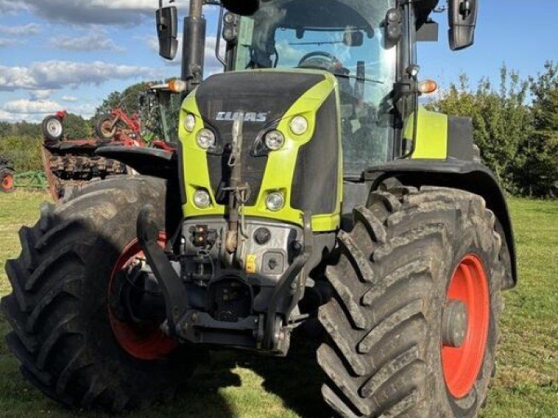 Claas AXION 870