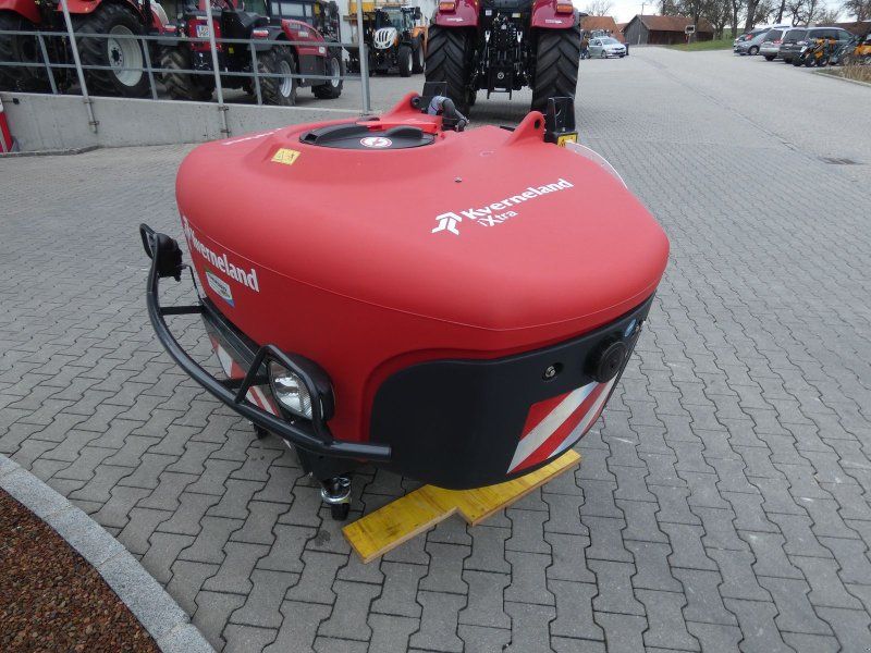 Kverneland iXter Pro Fronttank