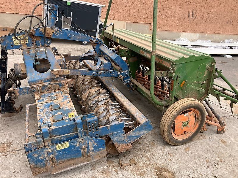 Amazone D8-30 Special mit Rabe MKE300