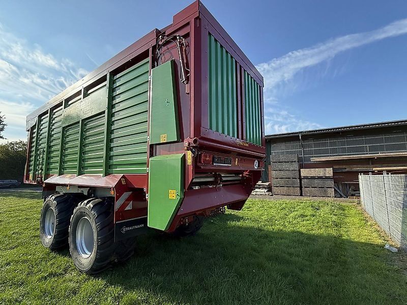 Strautmann Giga  460 DO ,,nur eine Saison genutzt''