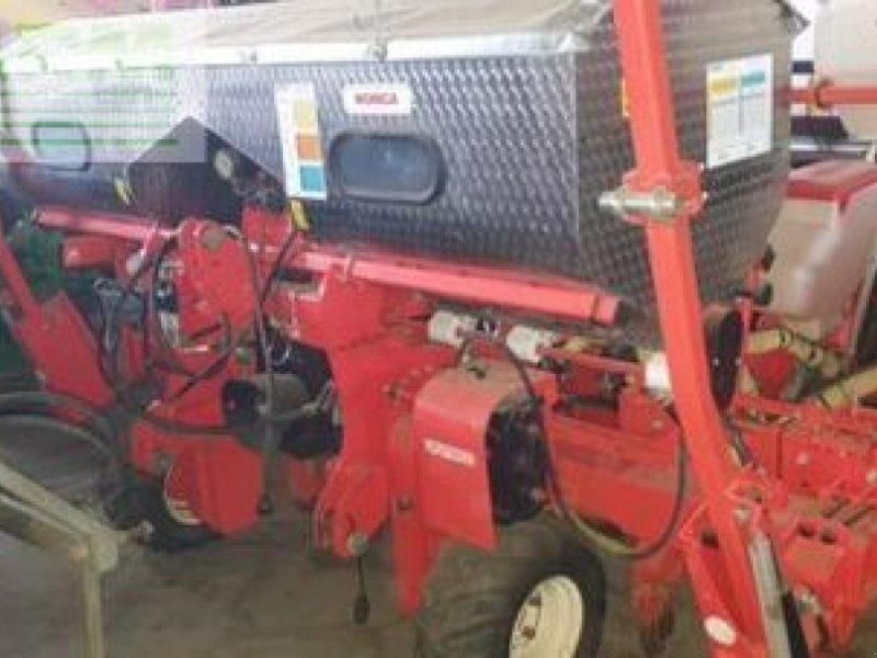 Gehl monica 6 file con spandiconcime