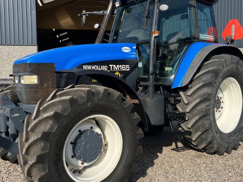 New Holland TM 150 Frontlift + Supersteer