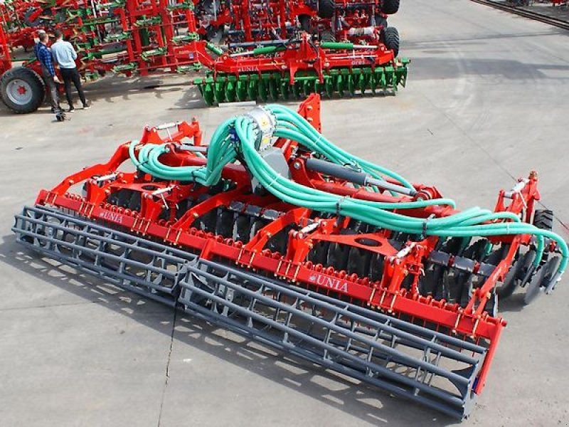 Unia Ares XLA H6 Güllescheibenegge 6m Vogelsang EasyCut 24 Verteiler