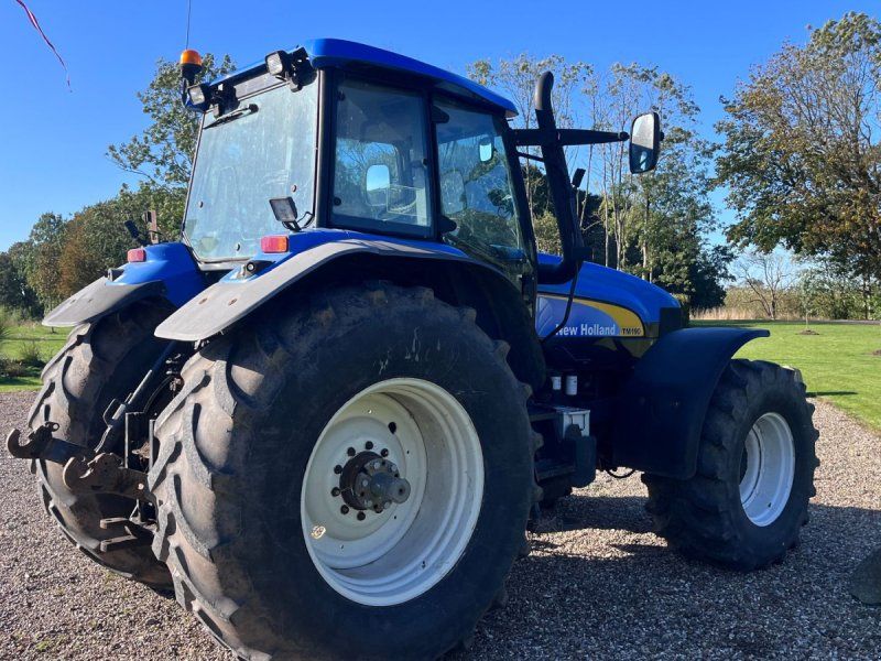 New Holland TM190