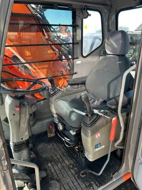 Hitachi ZX 160 W
