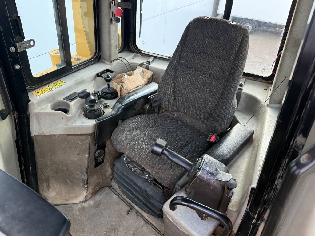 CAT D6T XW - CE Certified / Ripper Valve / Camera