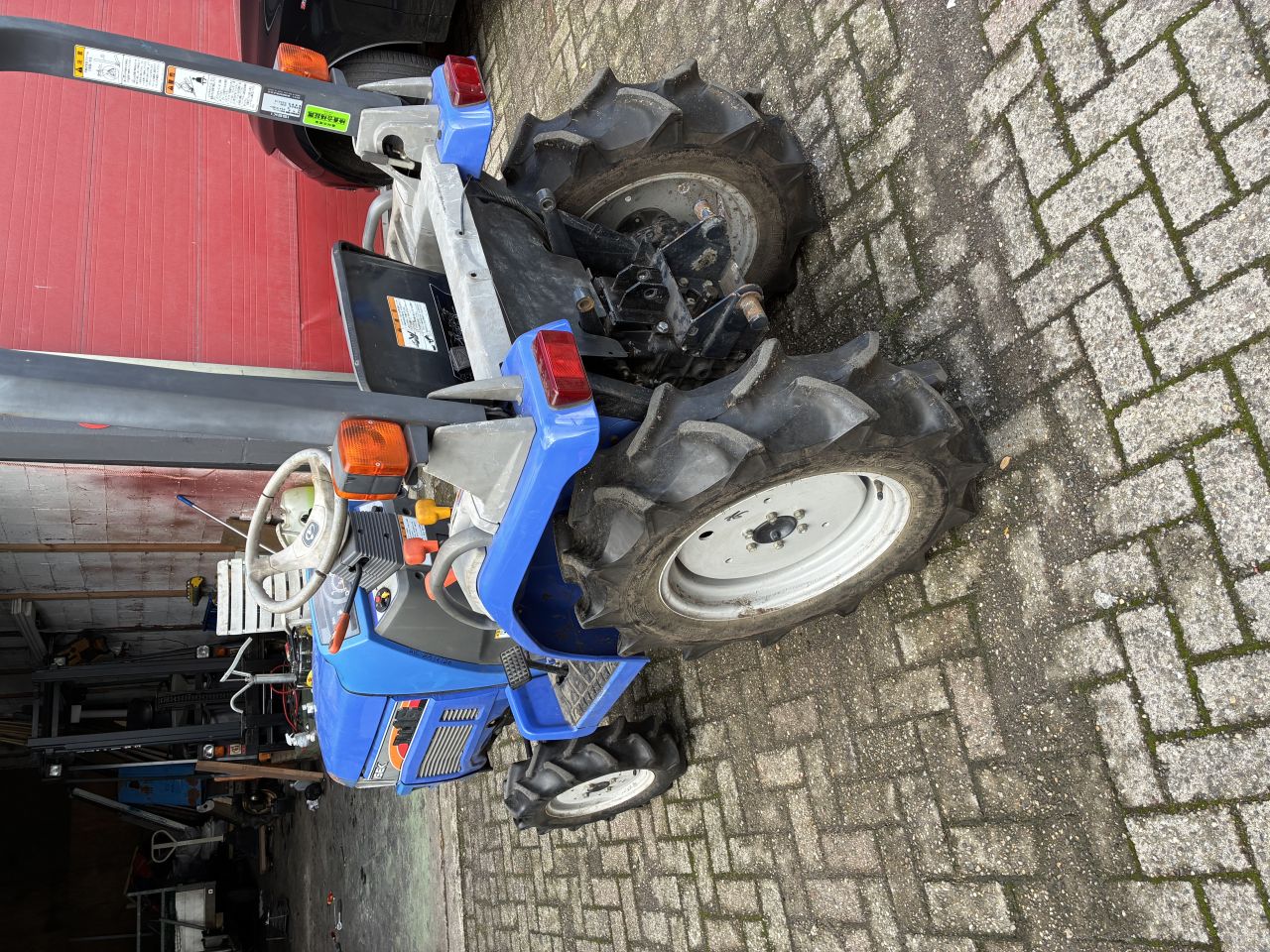 Iseki tm16