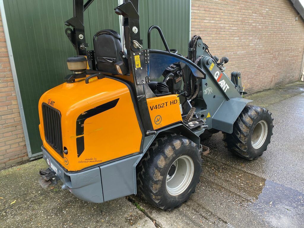 Giant 452 thd 2012