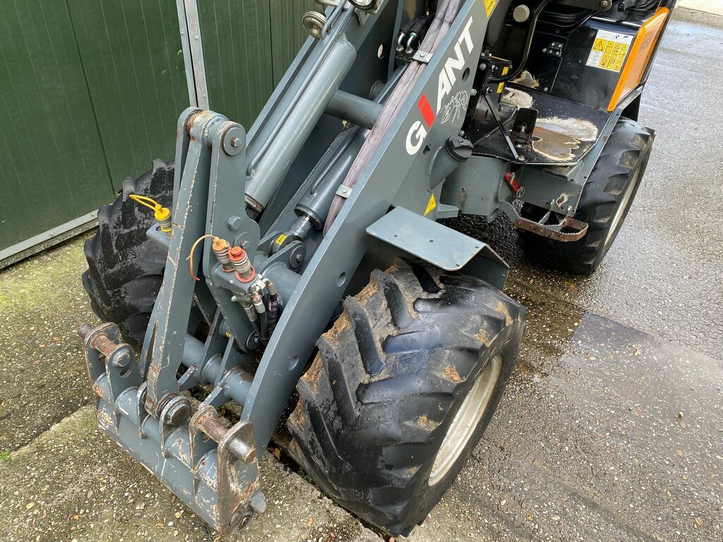 Giant 452 thd 2012