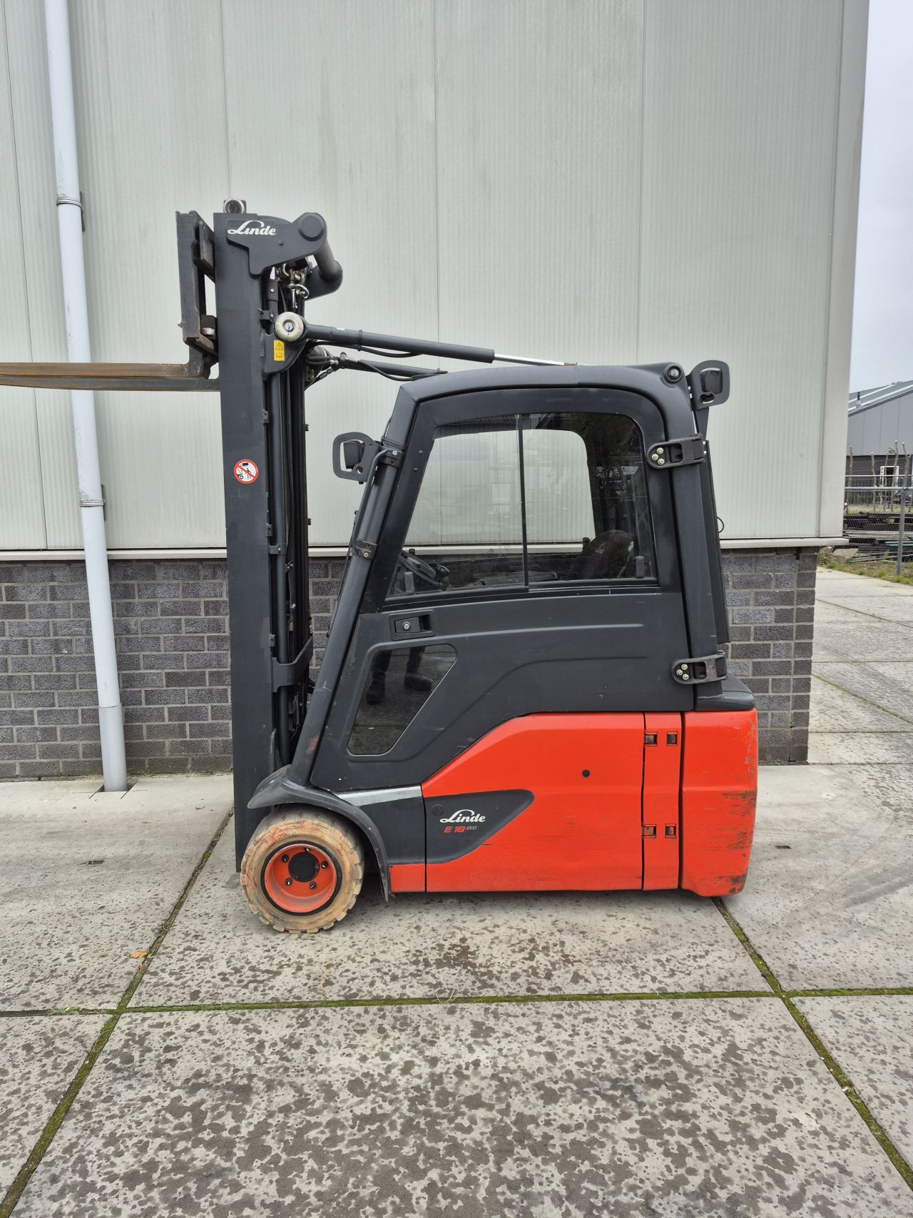 Linde E18L-02 triplex sideshift 5.470 mm bj 2015 7727 uur