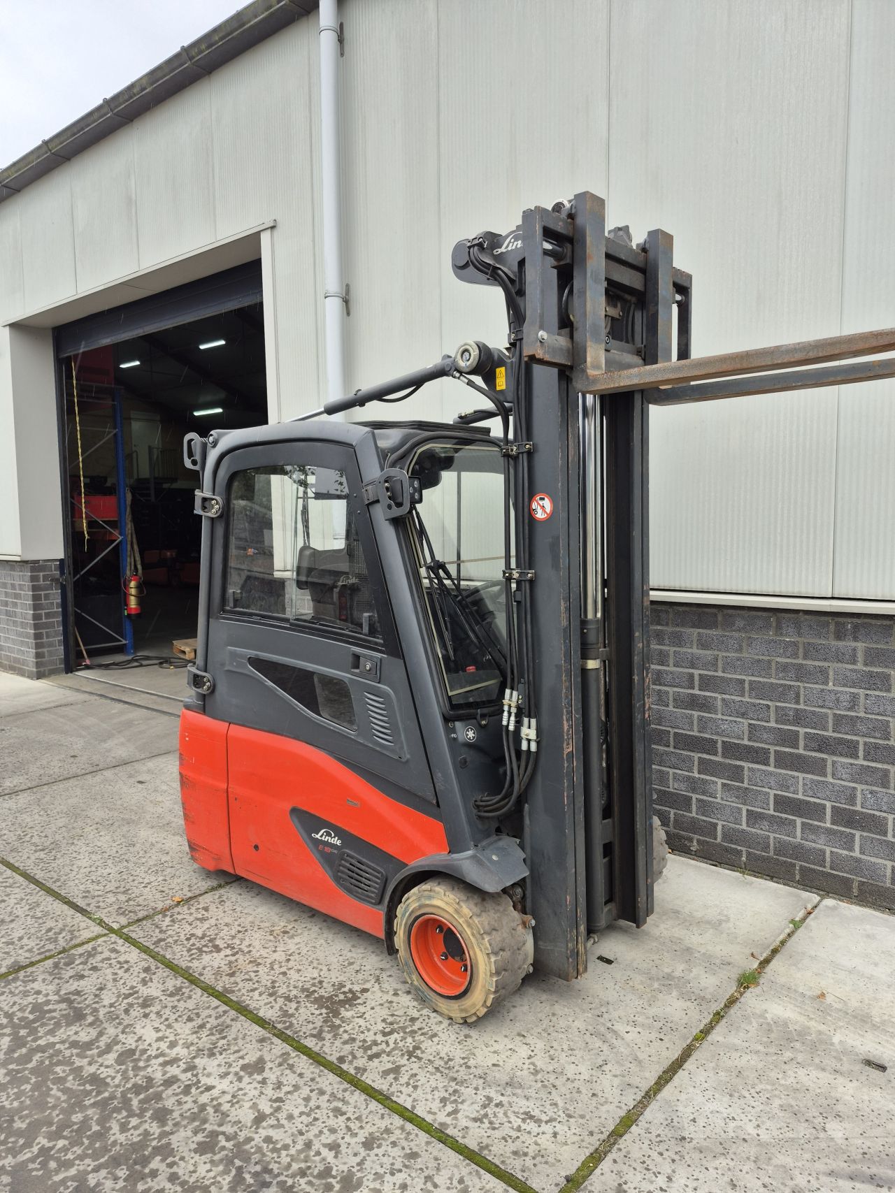 Linde E18L-02 triplex sideshift 5.470 mm bj 2015 7727 uur