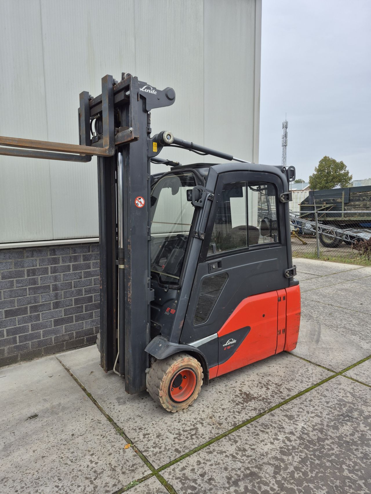 Linde E18L-02 triplex sideshift 5.470 mm bj 2015 7727 uur