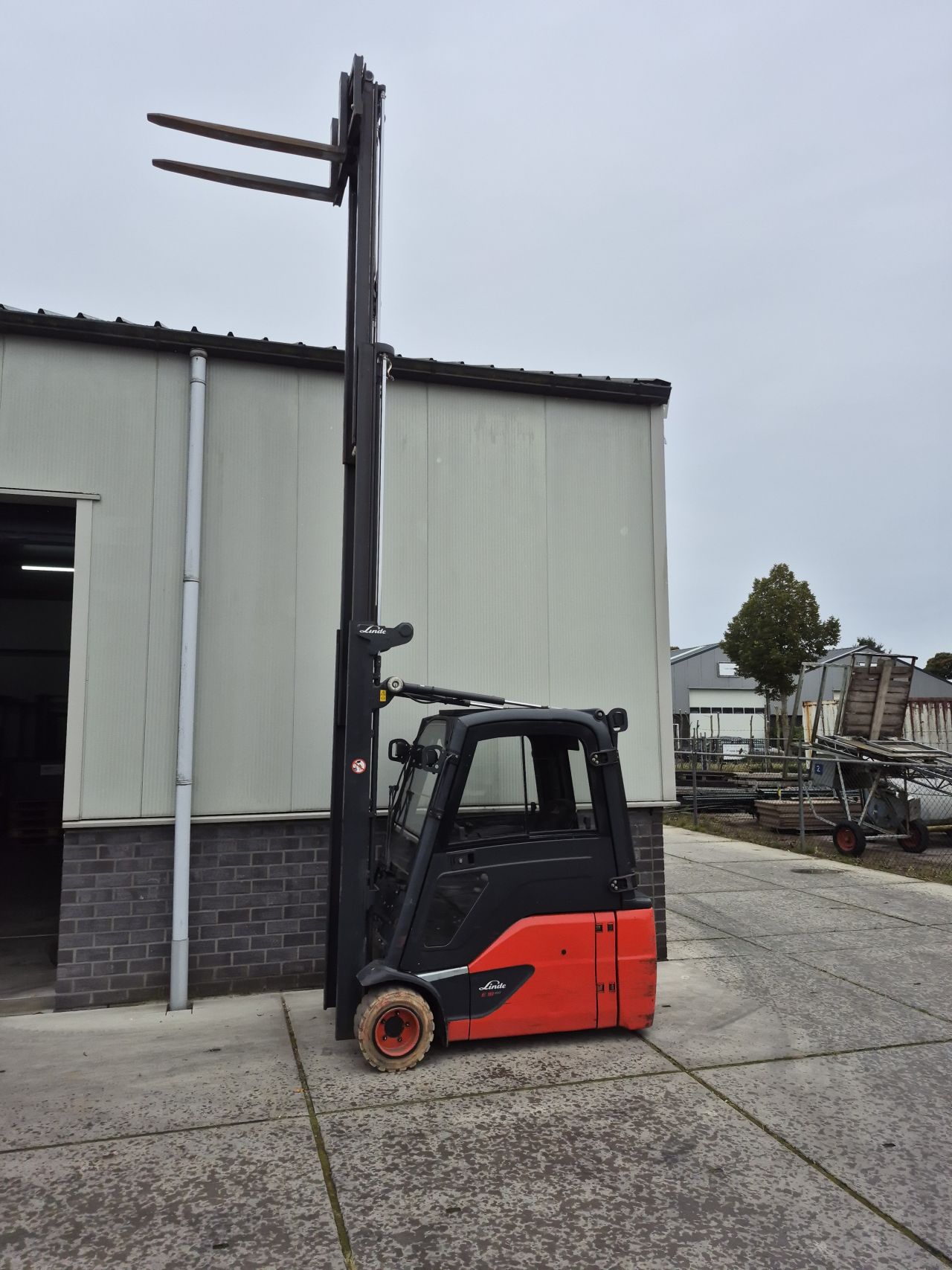 Linde E18L-02 triplex sideshift 5.470 mm bj 2015 7727 uur