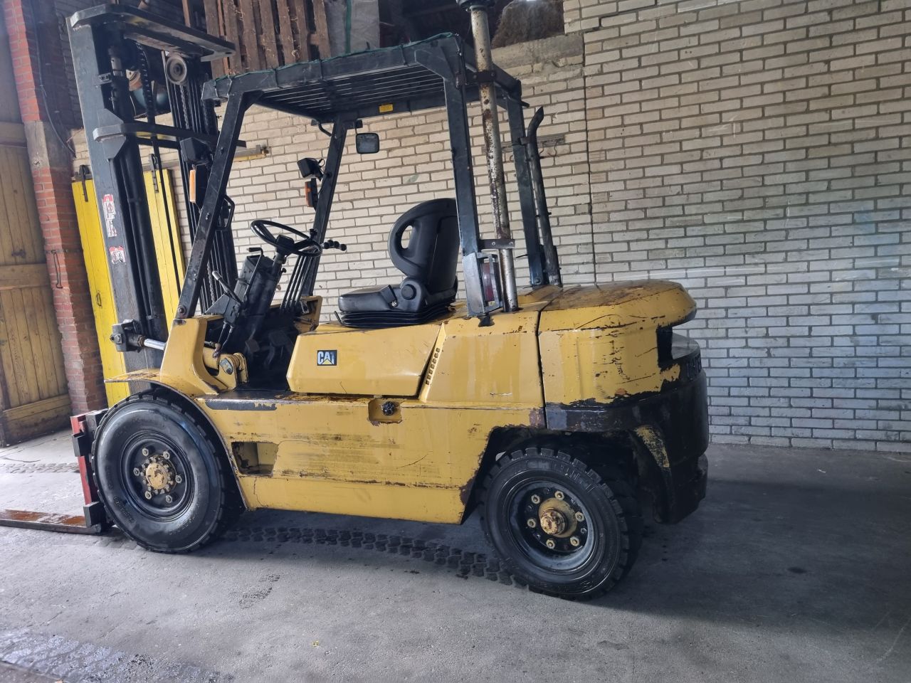 Heftruck Mitsubishi 4 ton diesel duplexmast 4.40. Side Shift