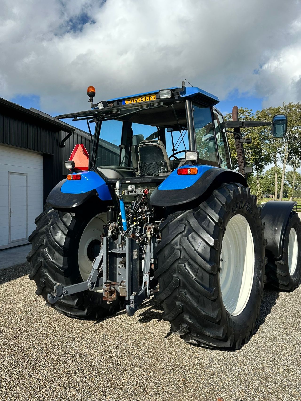 TE KOOP: Zeer nette NEW HOLLAND TM165