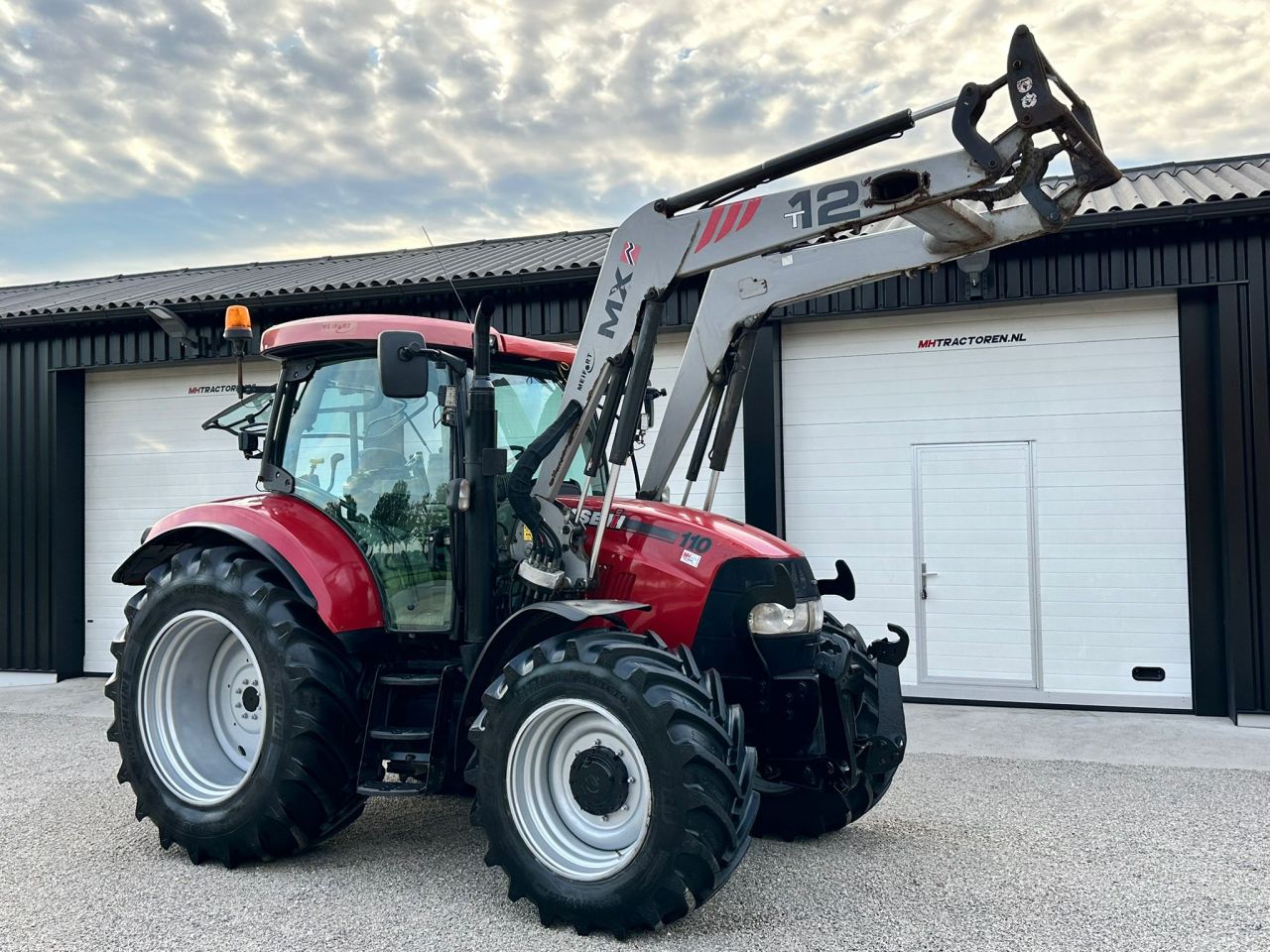 TE KOOP: zeer nette CASE MAXXUM 110