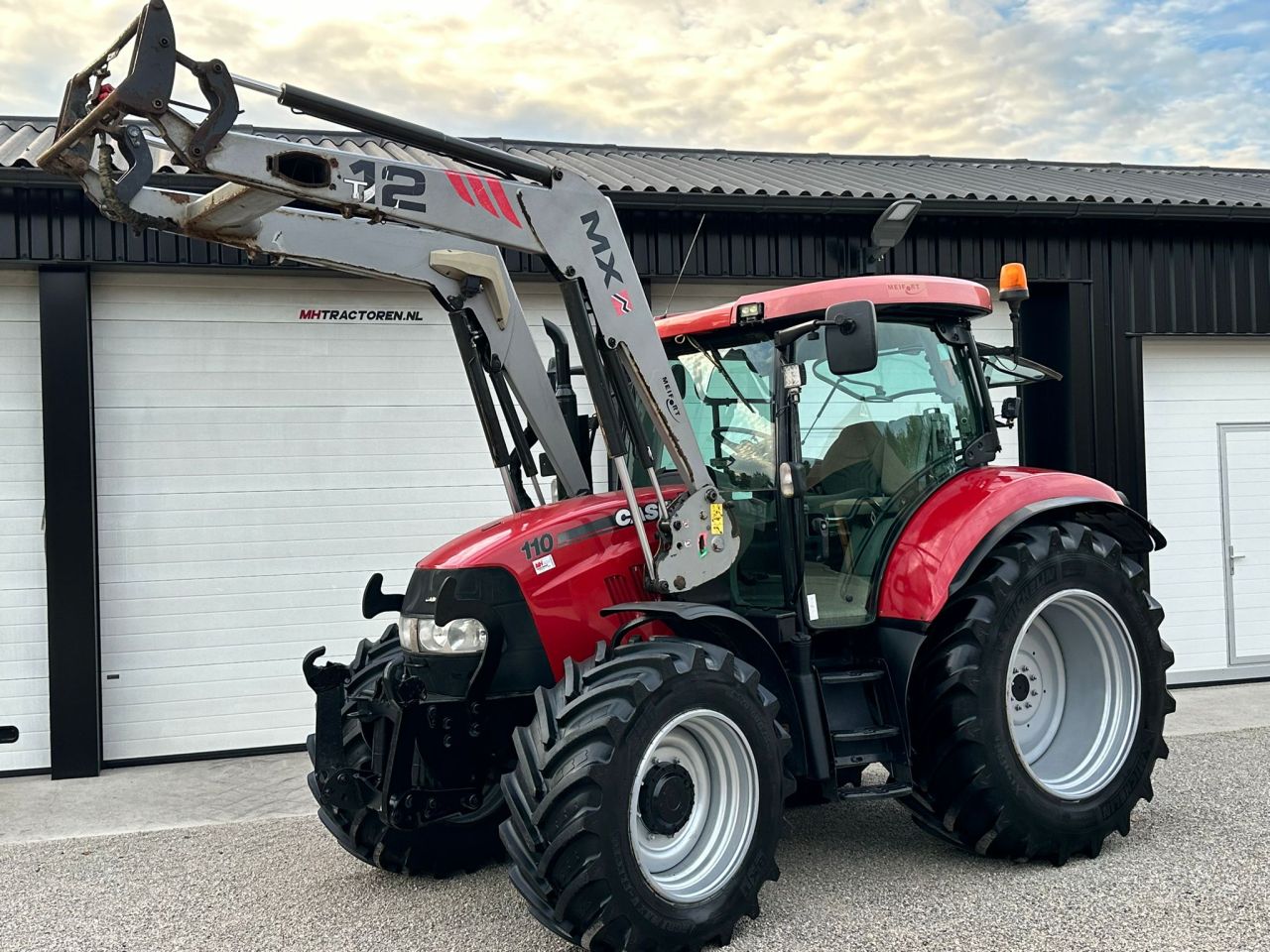TE KOOP: zeer nette CASE MAXXUM 110