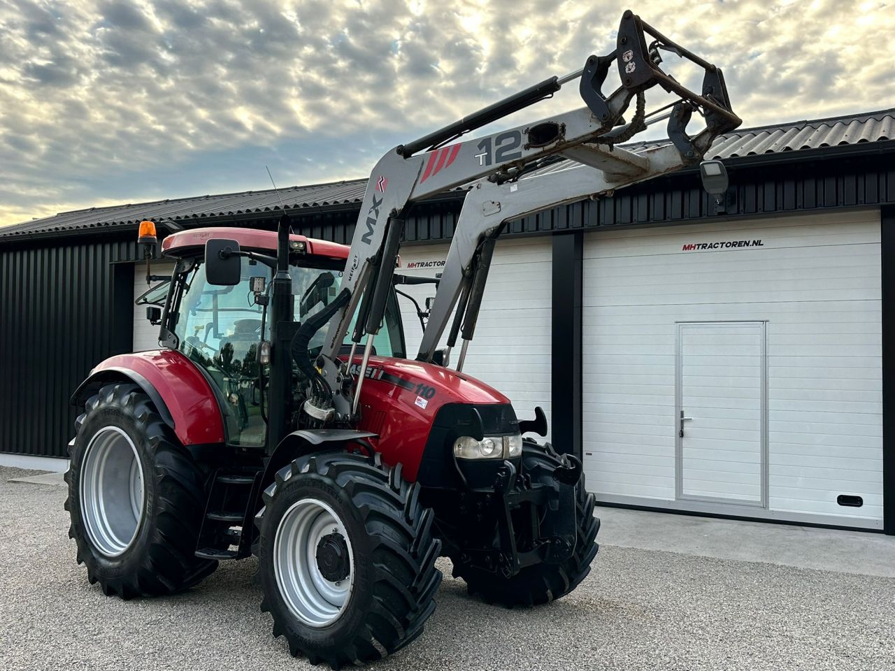 TE KOOP: zeer nette CASE MAXXUM 110