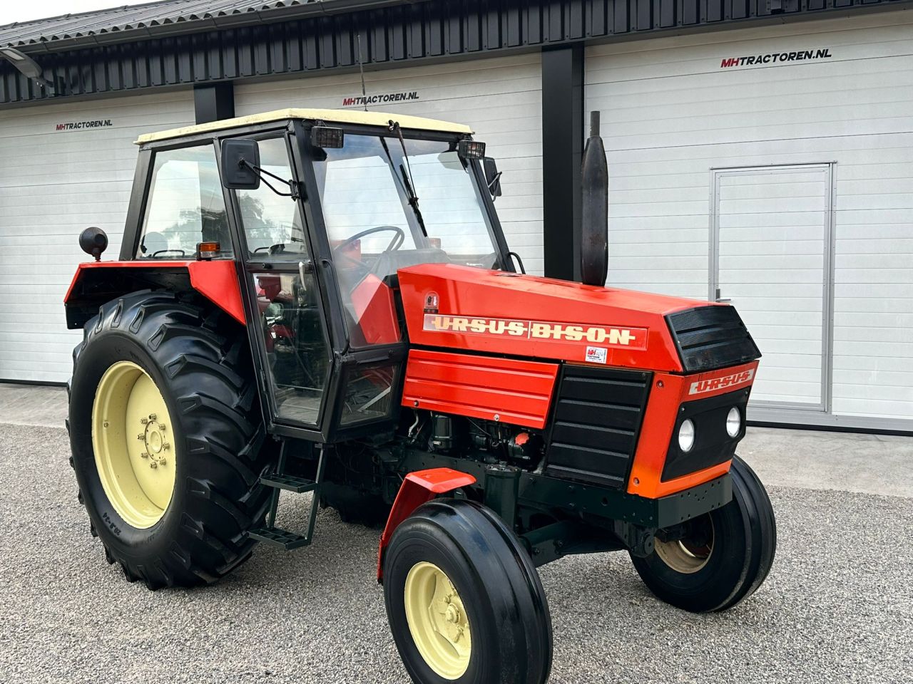 TE KOOP: zeer nette URSUS BISON 85