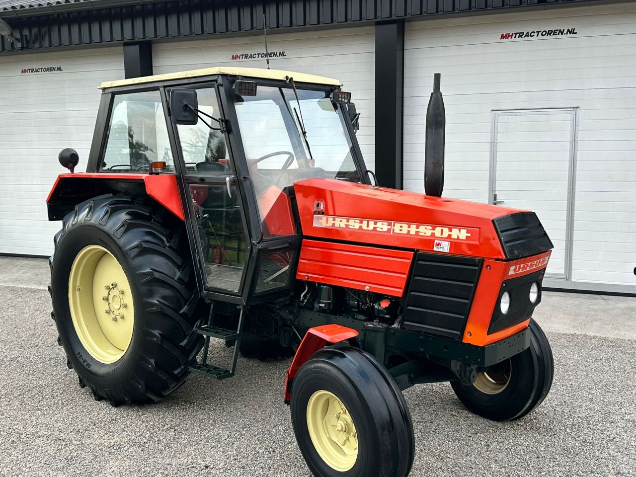 TE KOOP: zeer nette URSUS BISON 85