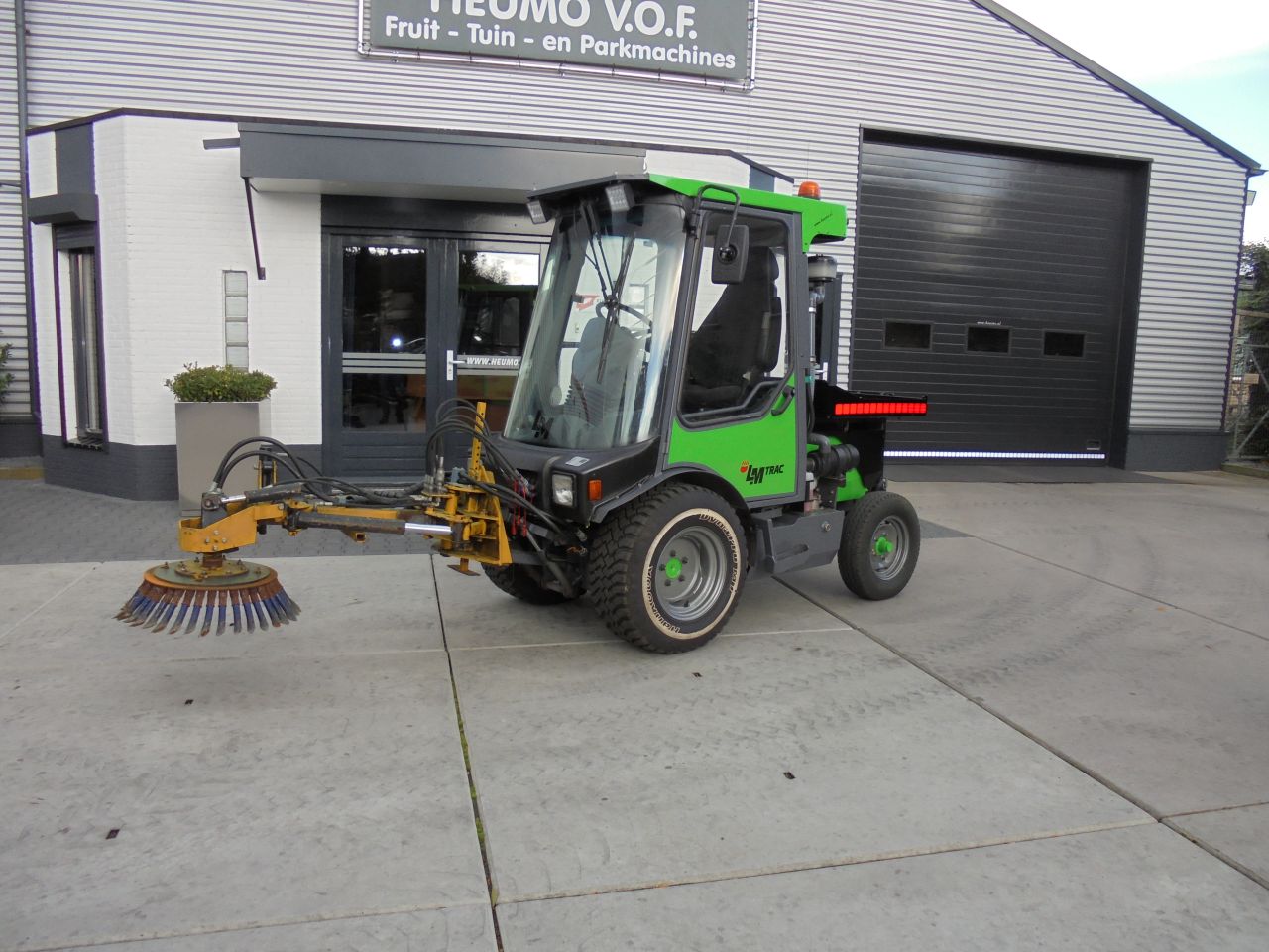 LM trac 286 onkruidborstel