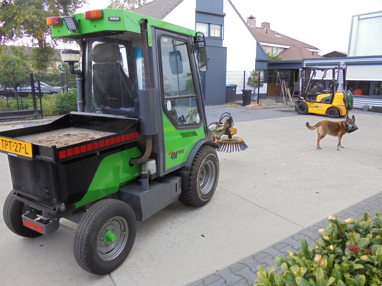 LM trac 286 onkruidborstel
