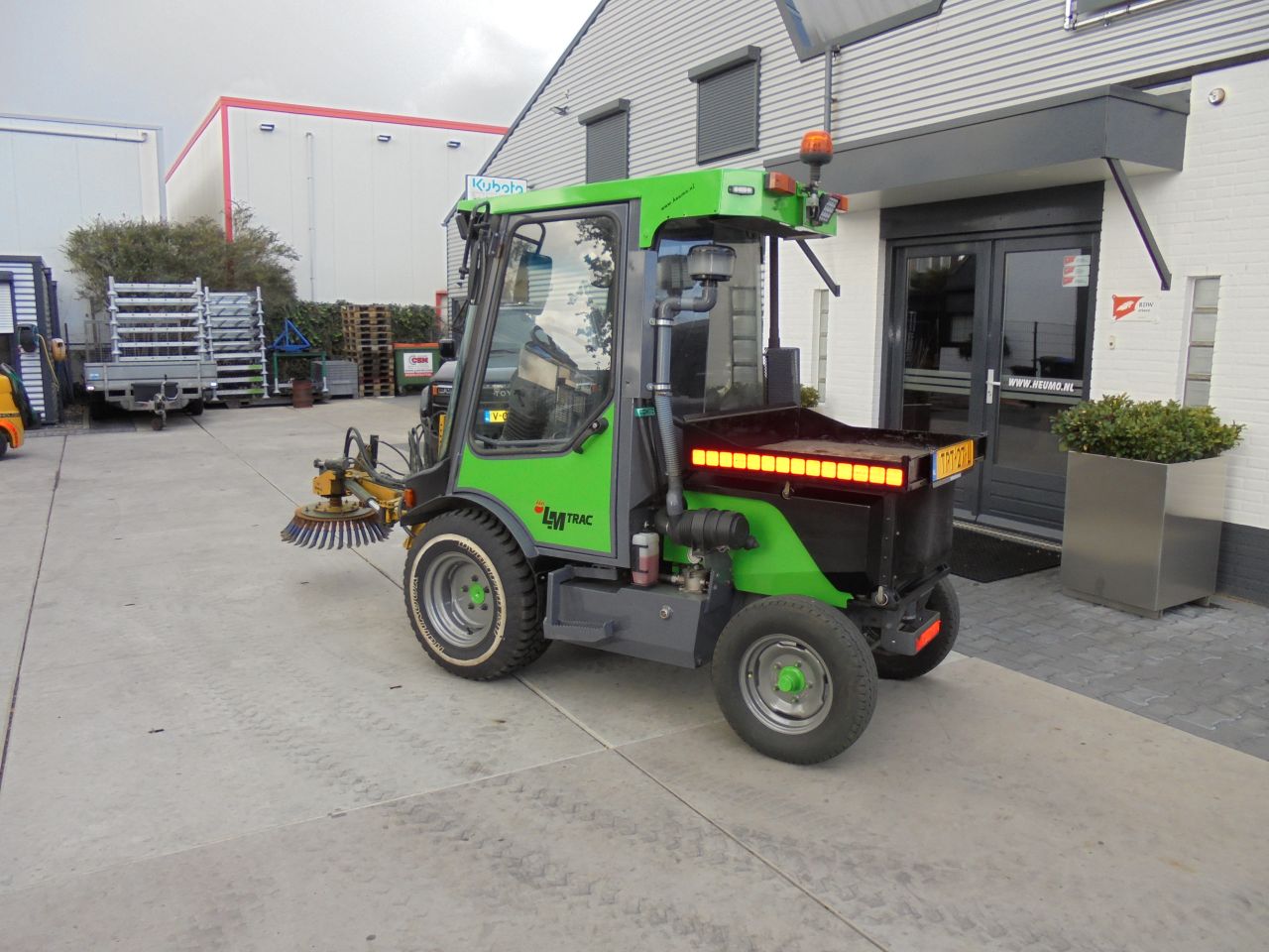LM trac 286 onkruidborstel