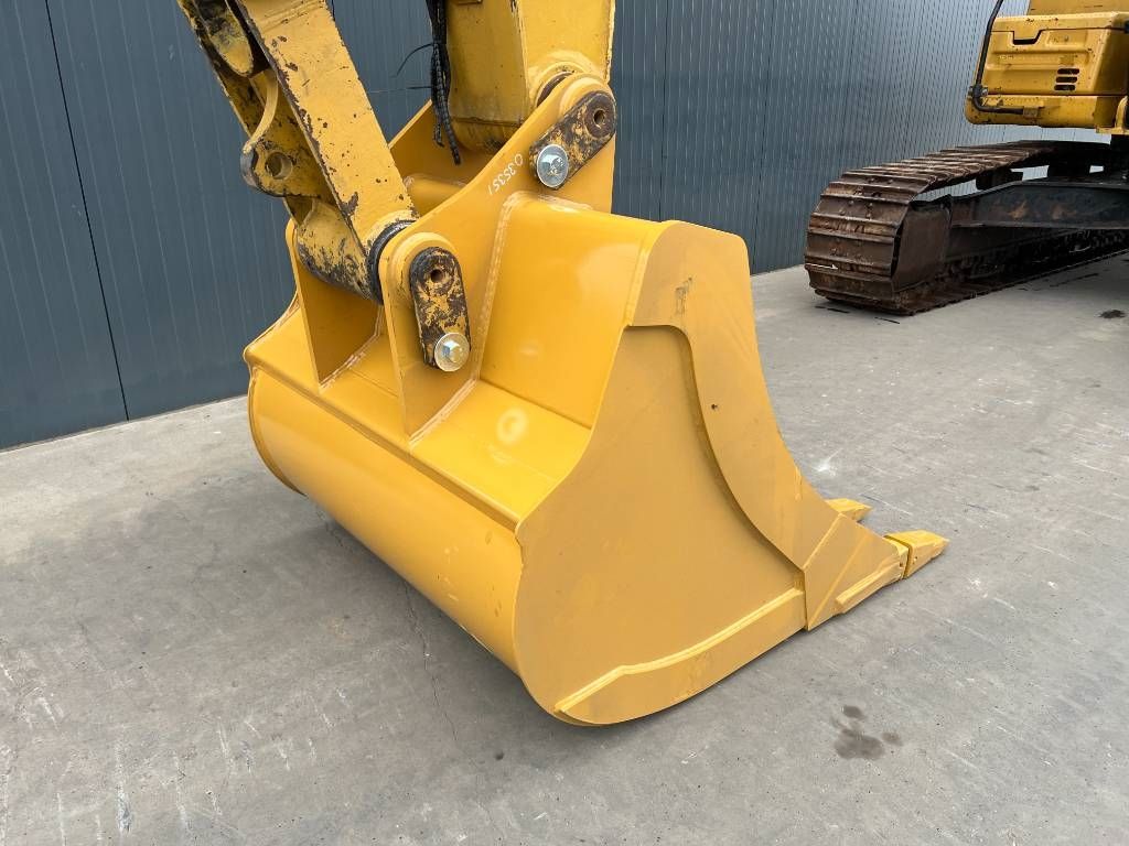 CAT 330F L