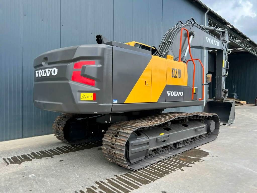 Volvo EC210