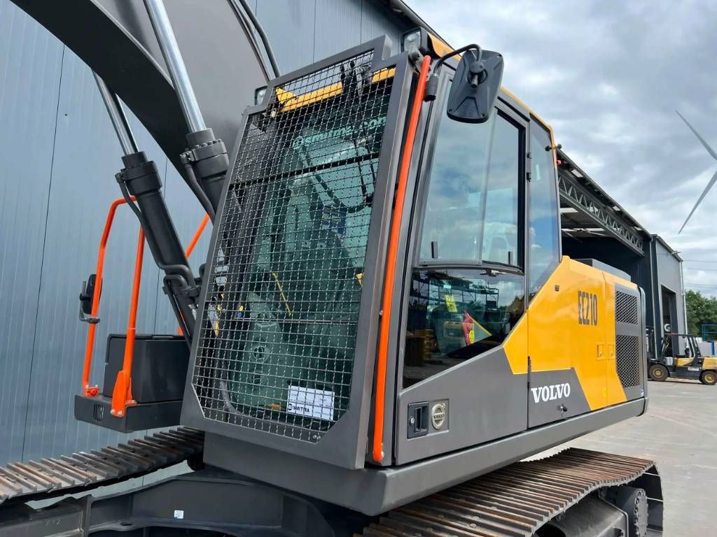 Volvo EC210