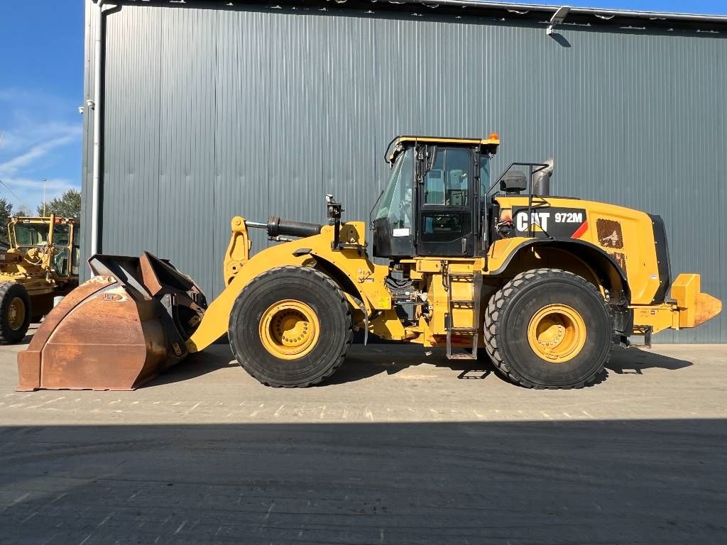 CAT 972M