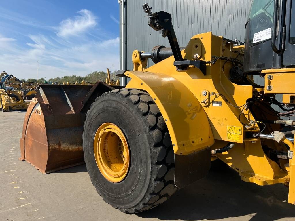 CAT 972M