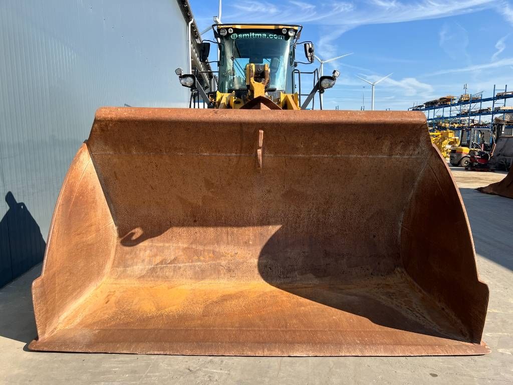 CAT 972M