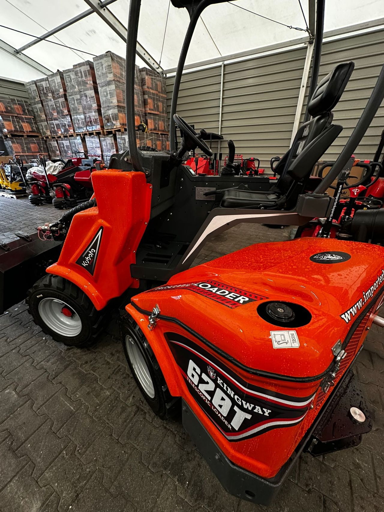 Telescoop lader, wiellader, kniklader, shovel Kingway 620T Kubot