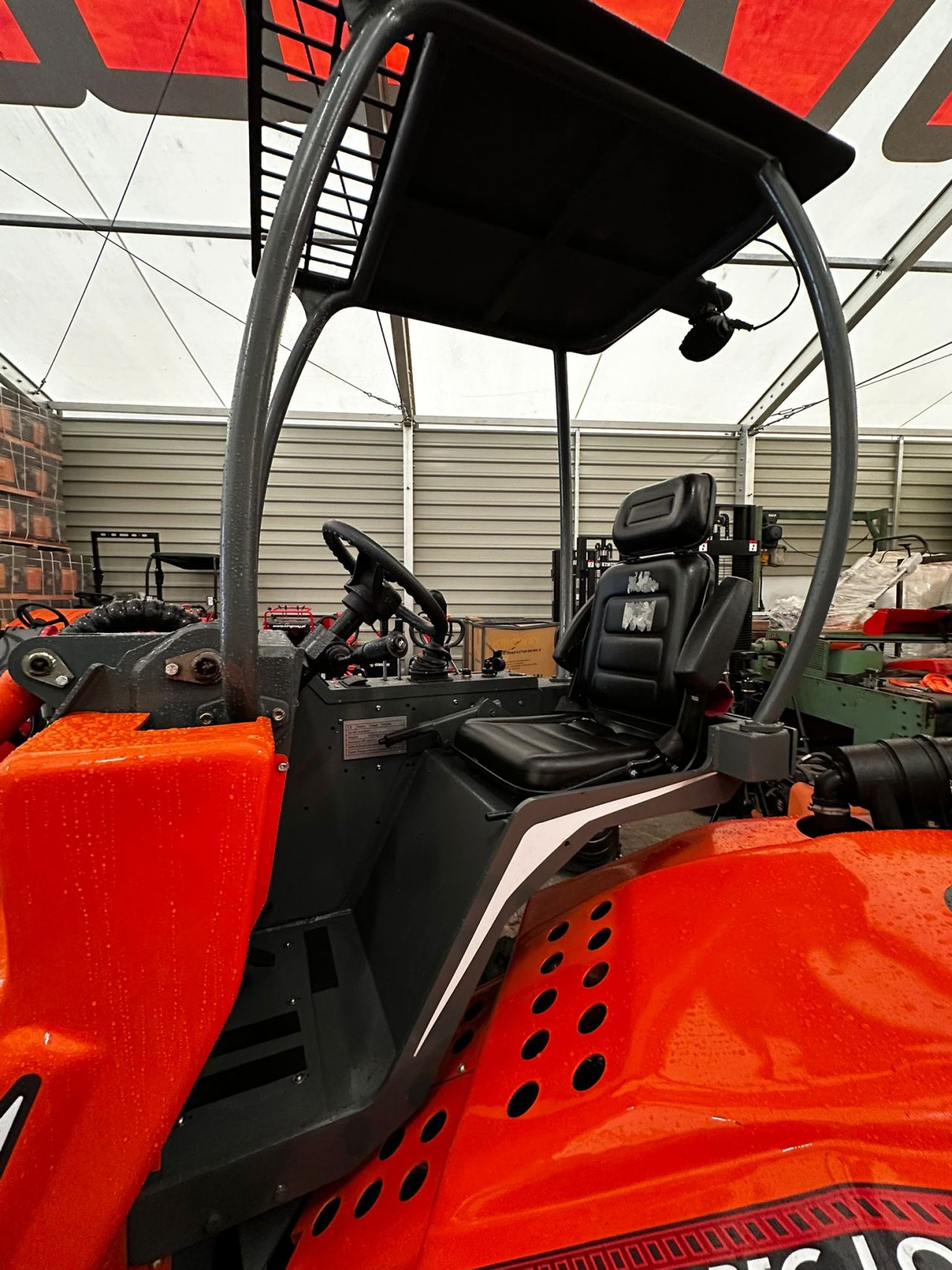 Telescoop lader, wiellader, kniklader, shovel Kingway 620T Kubot