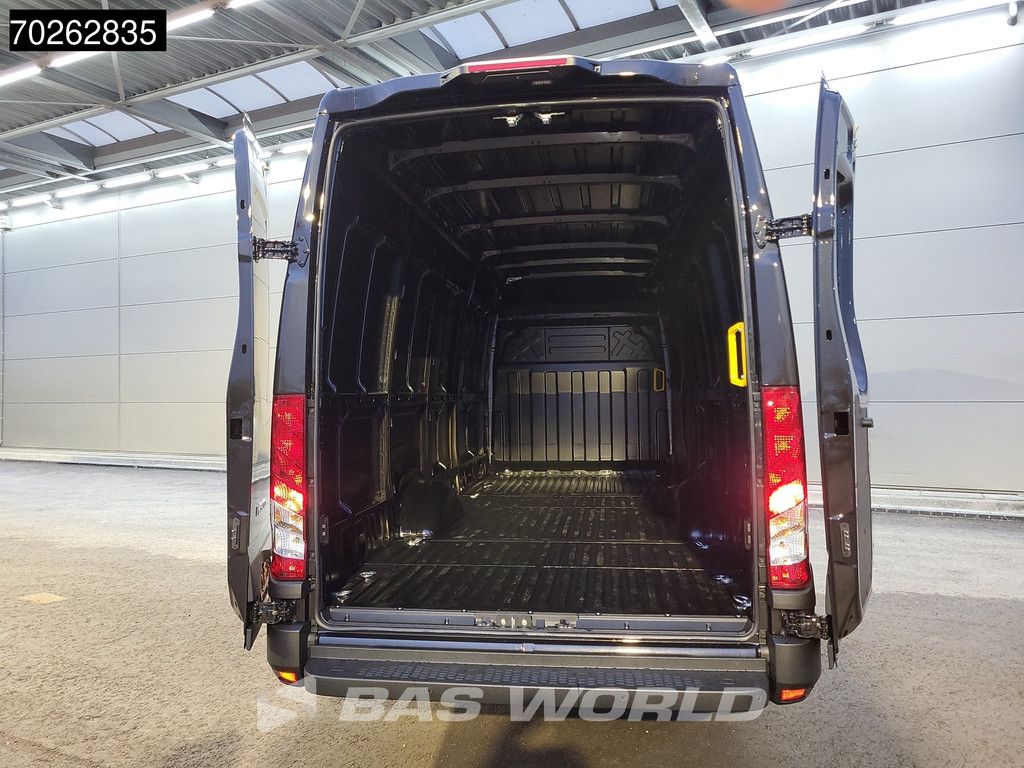 Iveco Daily 35S21 3.0L Automaat 210PK L3H2 2025-Model 3,5t Trekvermogen ACC LED CarPlay Camera Parkeersensoren Velgen 16m3 Euro6 L4H2 16m3 A/C