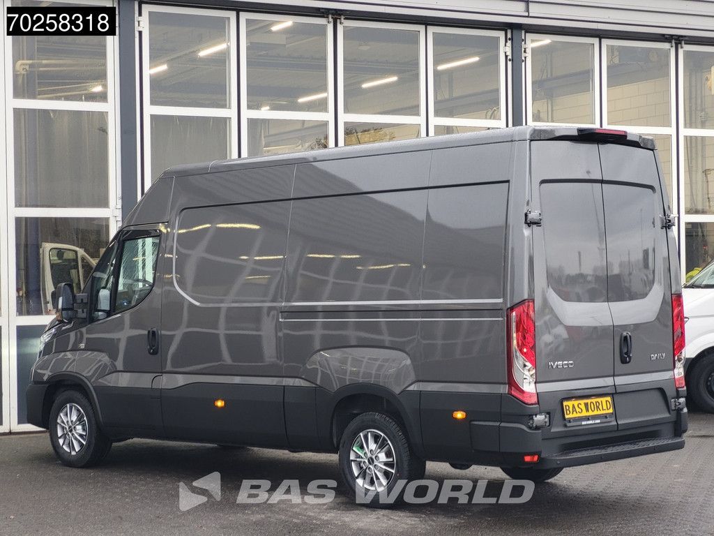 Iveco Daily 35S21 3.0L Automaat 210PK L2H2 2025-Model 3,5t Trekvermogen ACC LED CarPlay Camera Parkeersensoren Velgen Euro6 L2 12m3 Klima