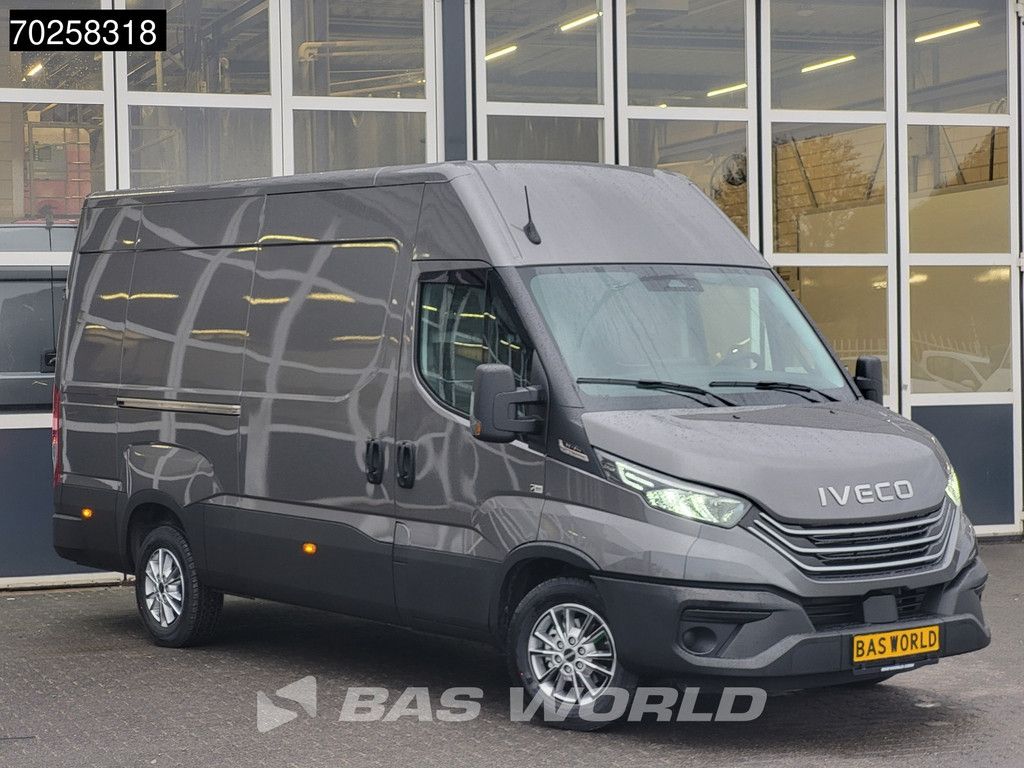 Iveco Daily 35S21 3.0L Automaat 210PK L2H2 2025-Model 3,5t Trekvermogen ACC LED CarPlay Camera Parkeersensoren Velgen Euro6 L2 12m3 Klima