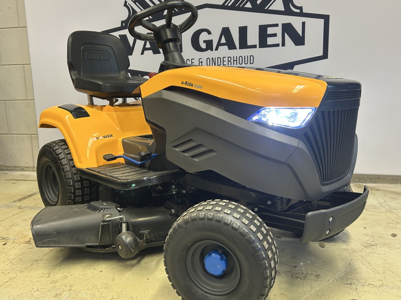 Stiga E-ride S300 Zitmaaier