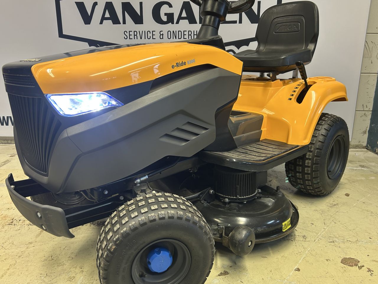Stiga E-ride S300 Zitmaaier