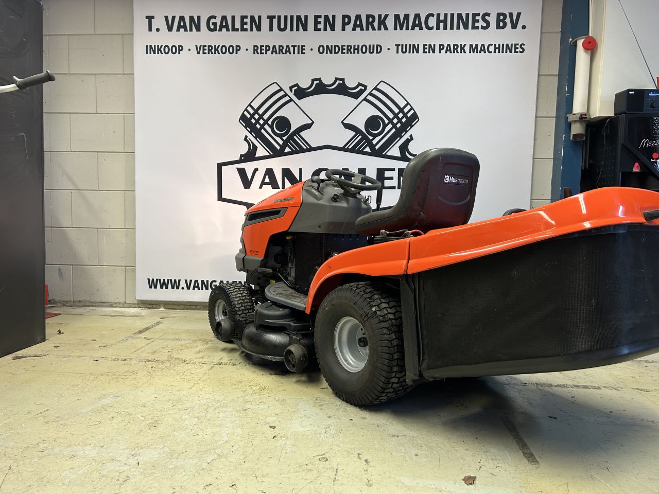 Husqvarna CTH150 2cil Zitmaaier