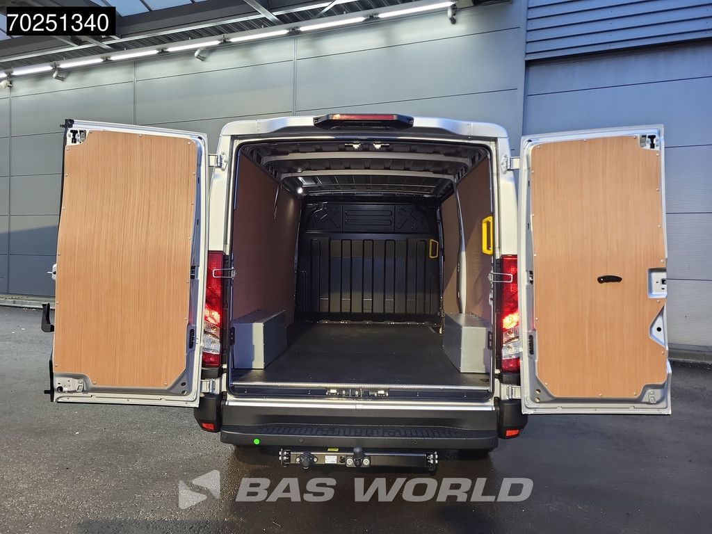 Iveco Daily 35S21 3.0L Automaat L2H1 210PK Laag Dak 2025-Model 3,5t Trekhaak ACC Navi LED Camera Parkeersensoren Euro6 L2 8m3 A/C Towbar