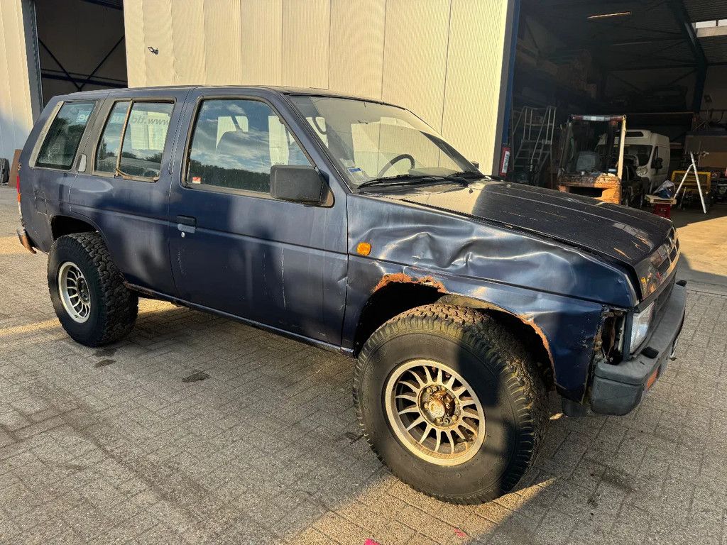 Nissan Terrano **4X4-DIESEL-LONG CHASSIS**