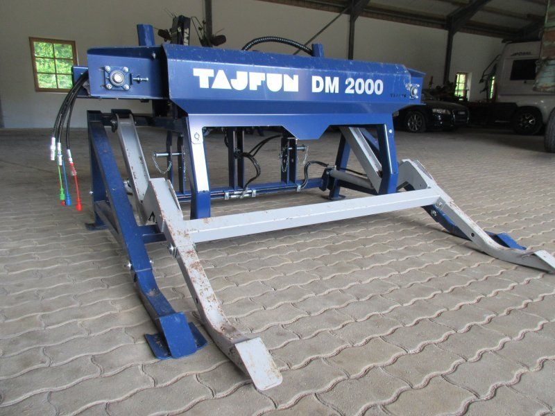 Tajfun DM 2000
