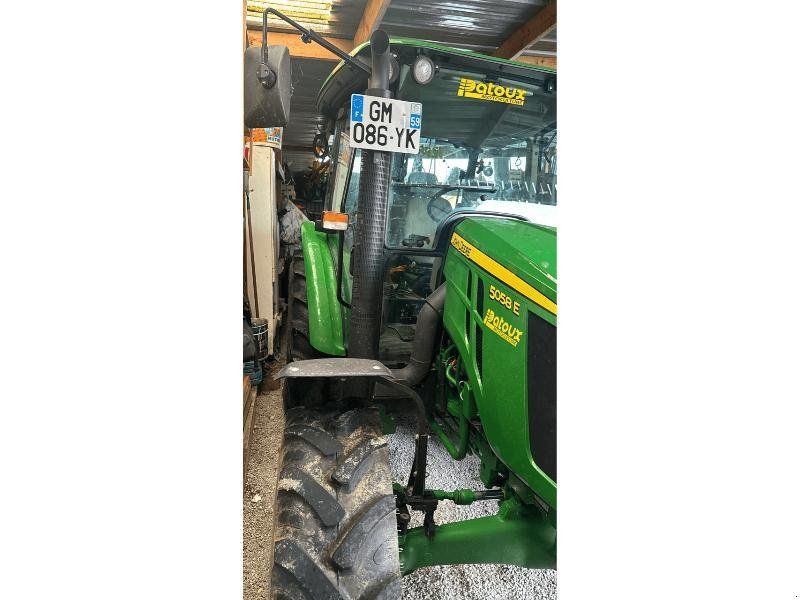 John Deere 5058E
