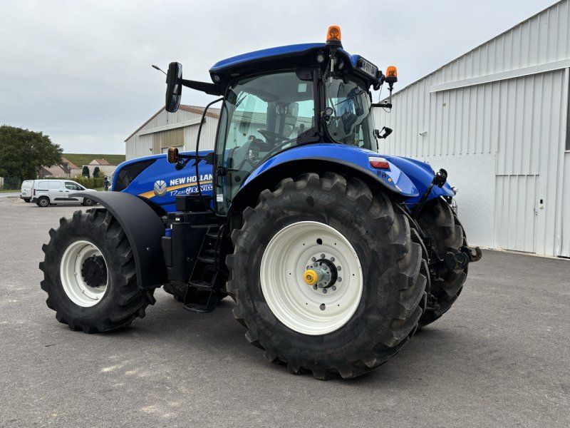 New Holland T7.230 classique