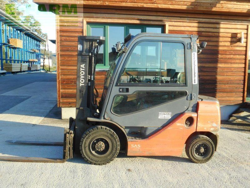 Toyota 02-8fdf25 triplex + ss + zv + kabine