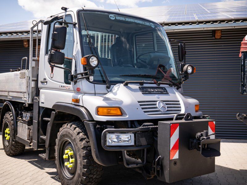 Mercedes-Benz Unimog U300 mit Ladekran zum Wechseln, Österreich Typenschein ,1