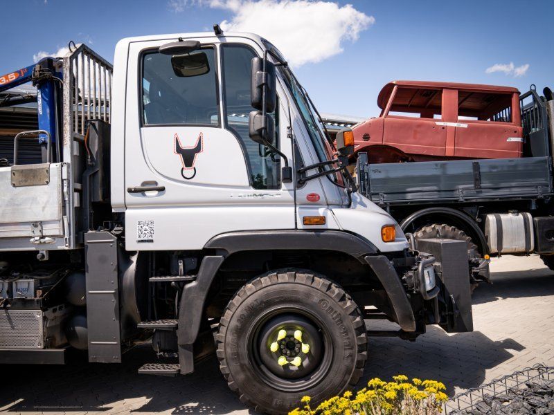 Mercedes-Benz Unimog U300 mit Ladekran zum Wechseln, Österreich Typenschein ,1